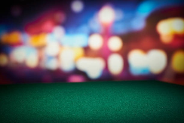 Live dealer revealing cards in Hot Pot game on jostoto platform